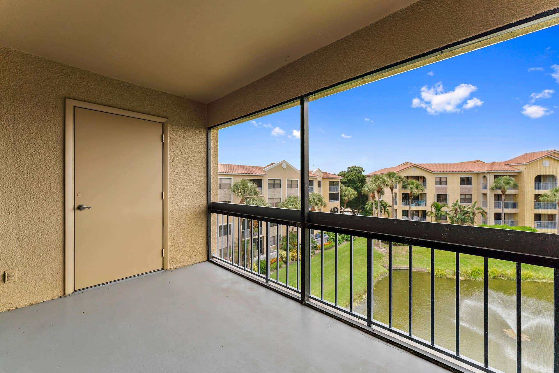 700 Uno Lago Drive, #404, Juno Beach, FL 33408 025-700UnoLagoDr-404-NorthPalmBeach-FL-3