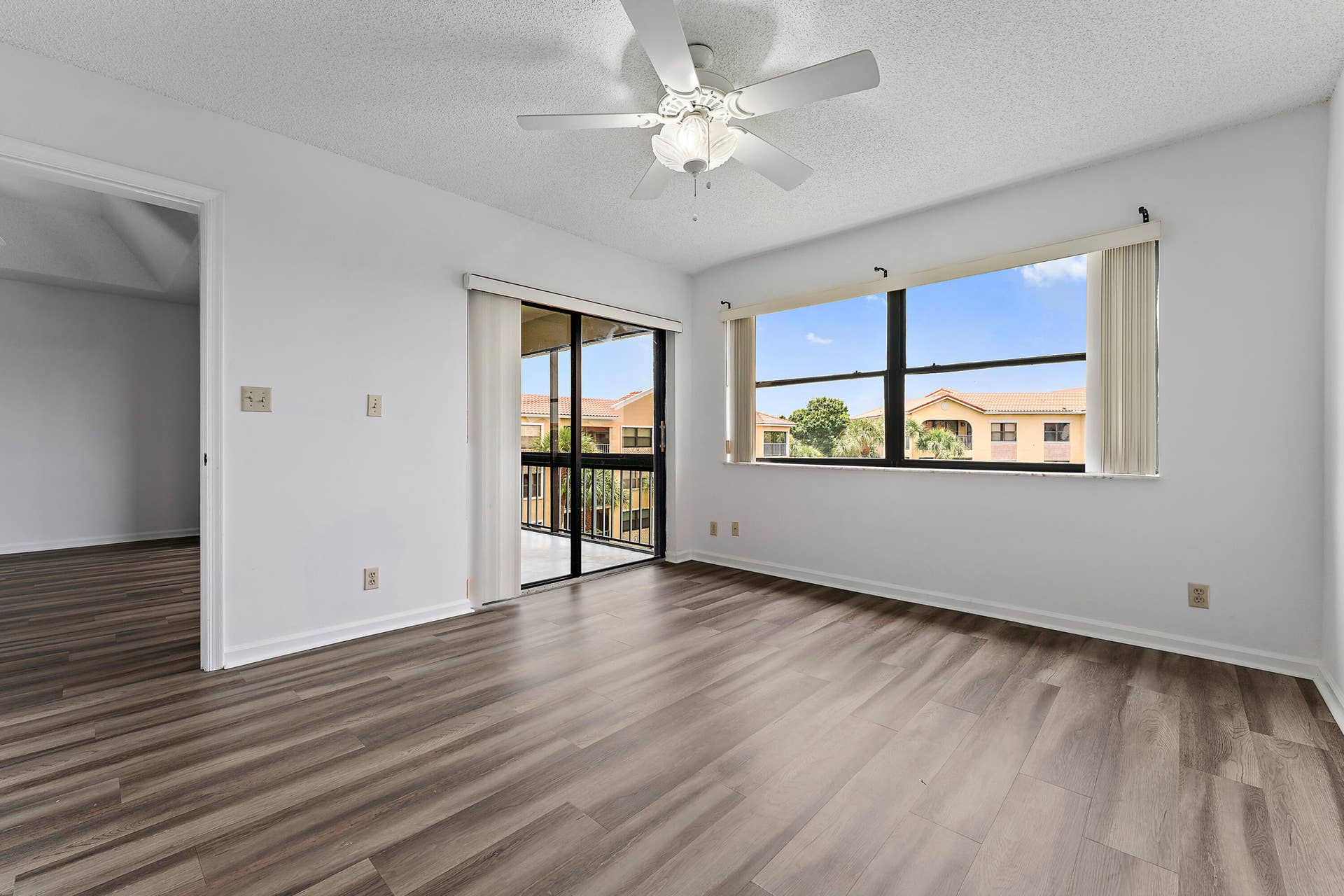 700 Uno Lago Drive, #404, Juno Beach, FL 33408 017-700UnoLagoDr-404-NorthPalmBeach-FL-3