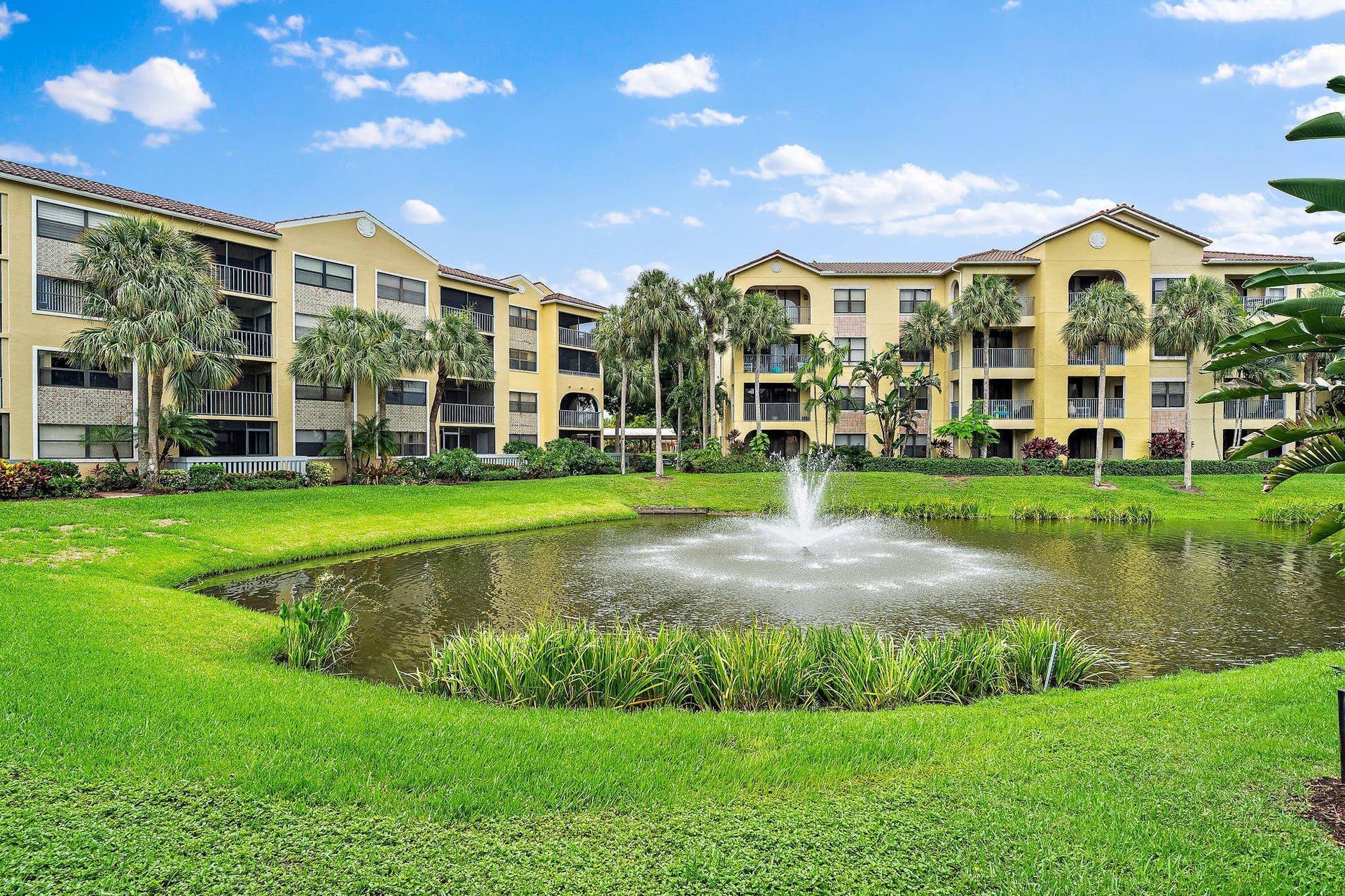 700 Uno Lago Drive, #404, Juno Beach, FL 33408 Ocean Trace