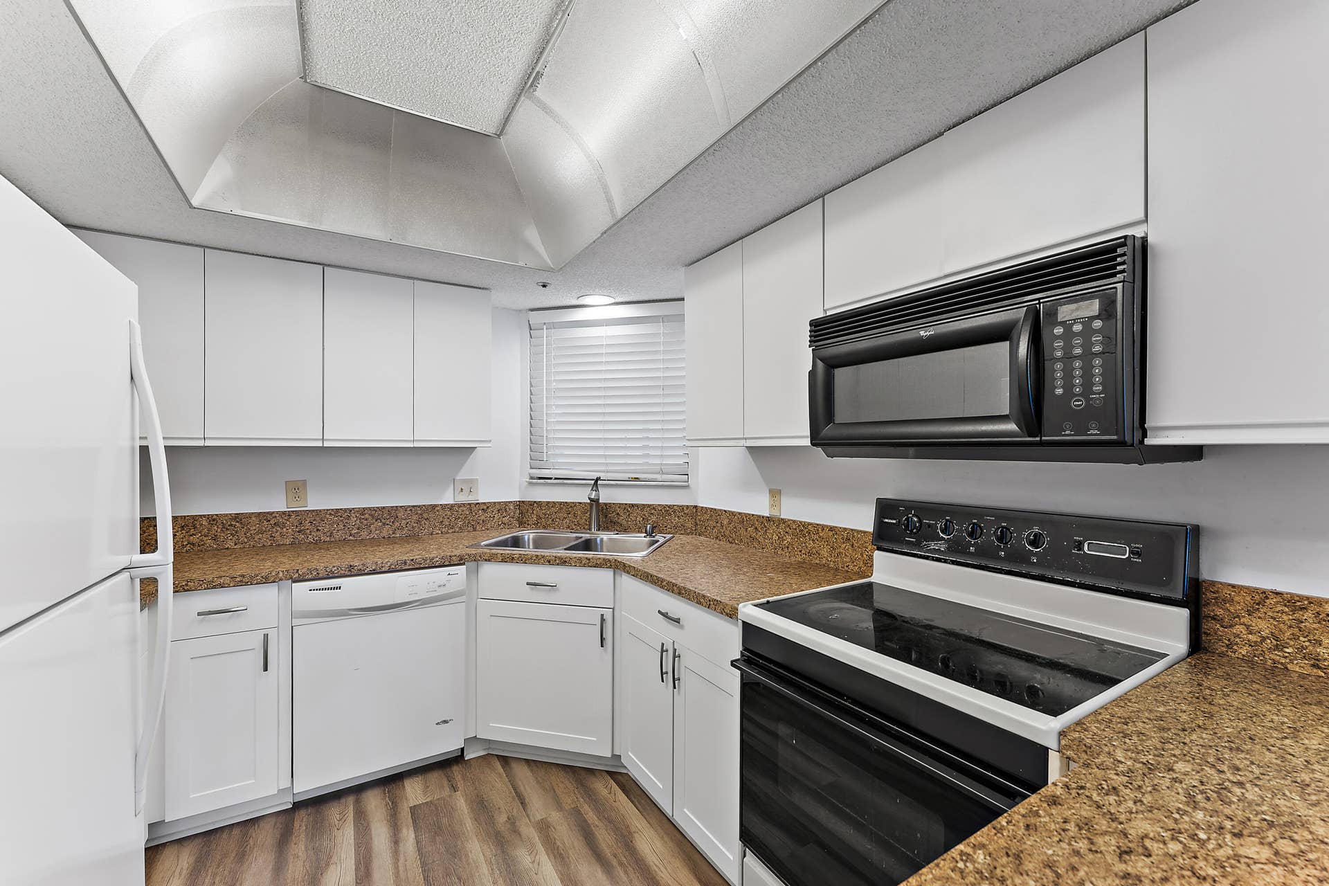 700 Uno Lago Drive, #404, Juno Beach, FL 33408 005-700UnoLagoDr-404-JunoBeach-FULL