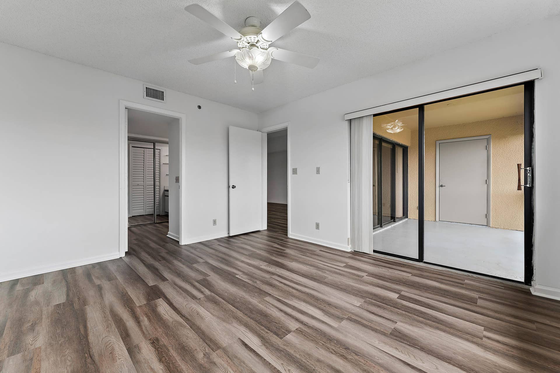 700 Uno Lago Drive, #404, Juno Beach, FL 33408 018-700UnoLagoDr-404-NorthPalmBeach-FL-3