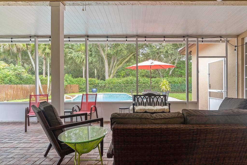 5734 NW 50th Dr - - 588