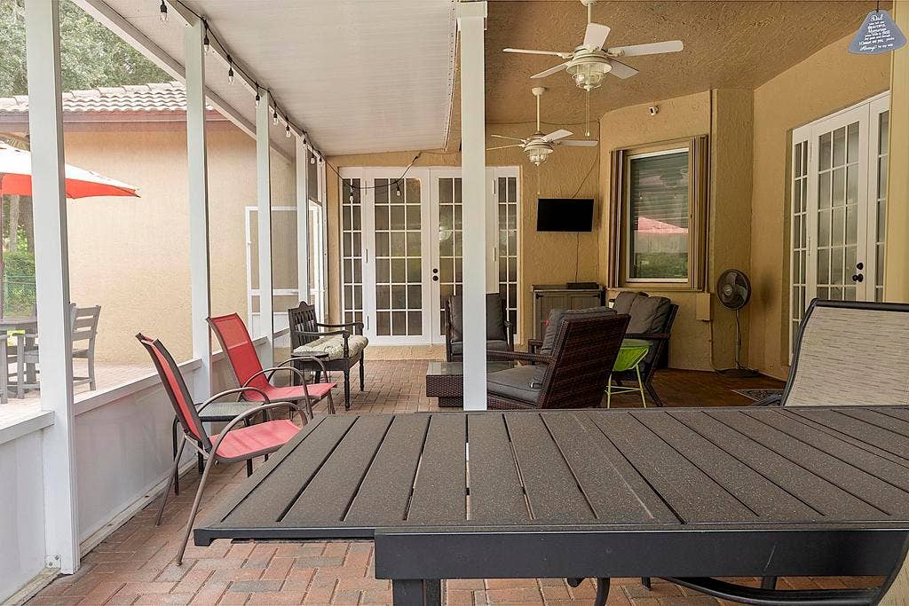 5734 NW 50th Dr - - 589