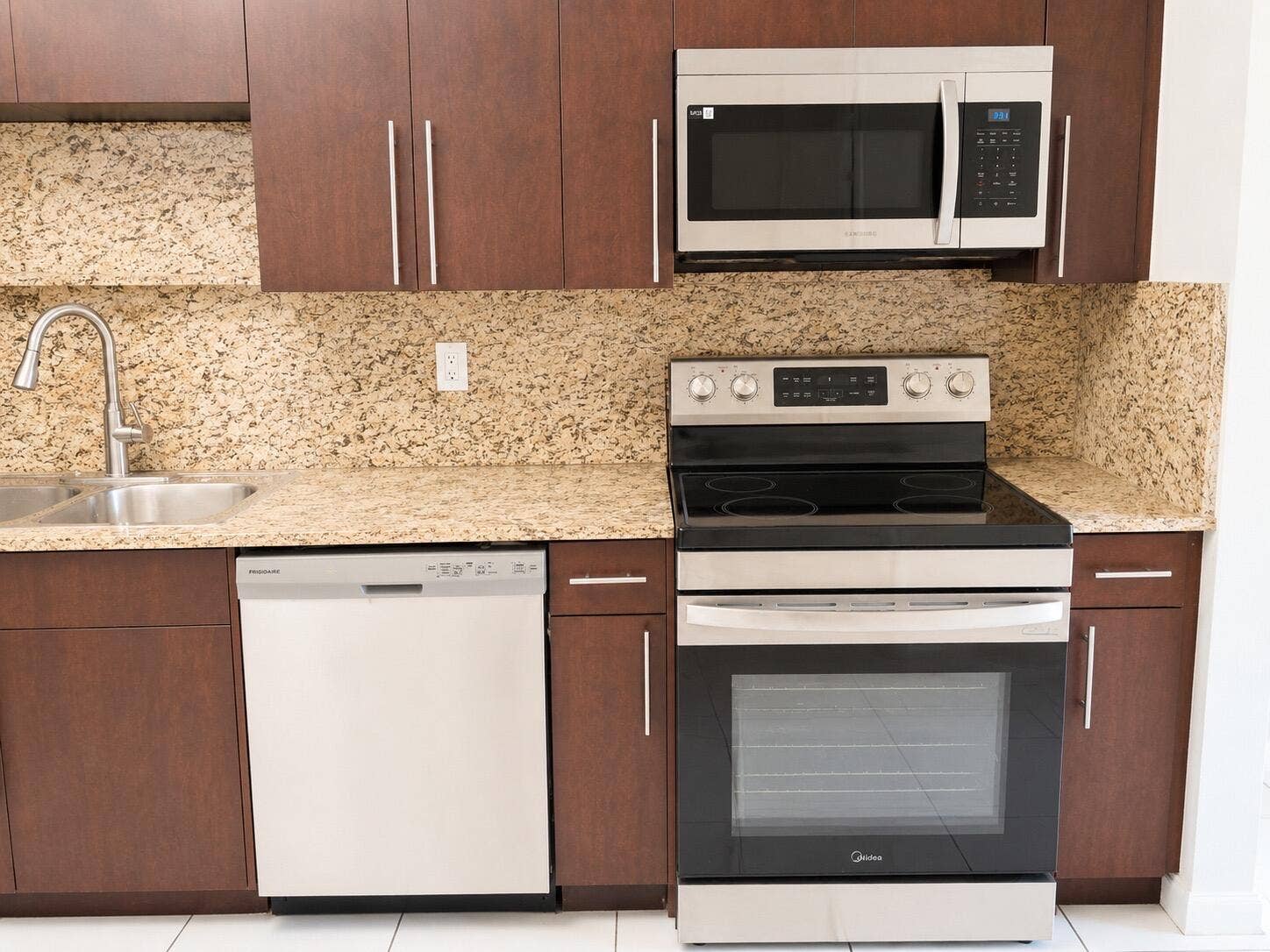 3614 TAYLOR Street, Hollywood, FL 33021 ed28b9ad-4354-4e97-bb50-37d1765266f9