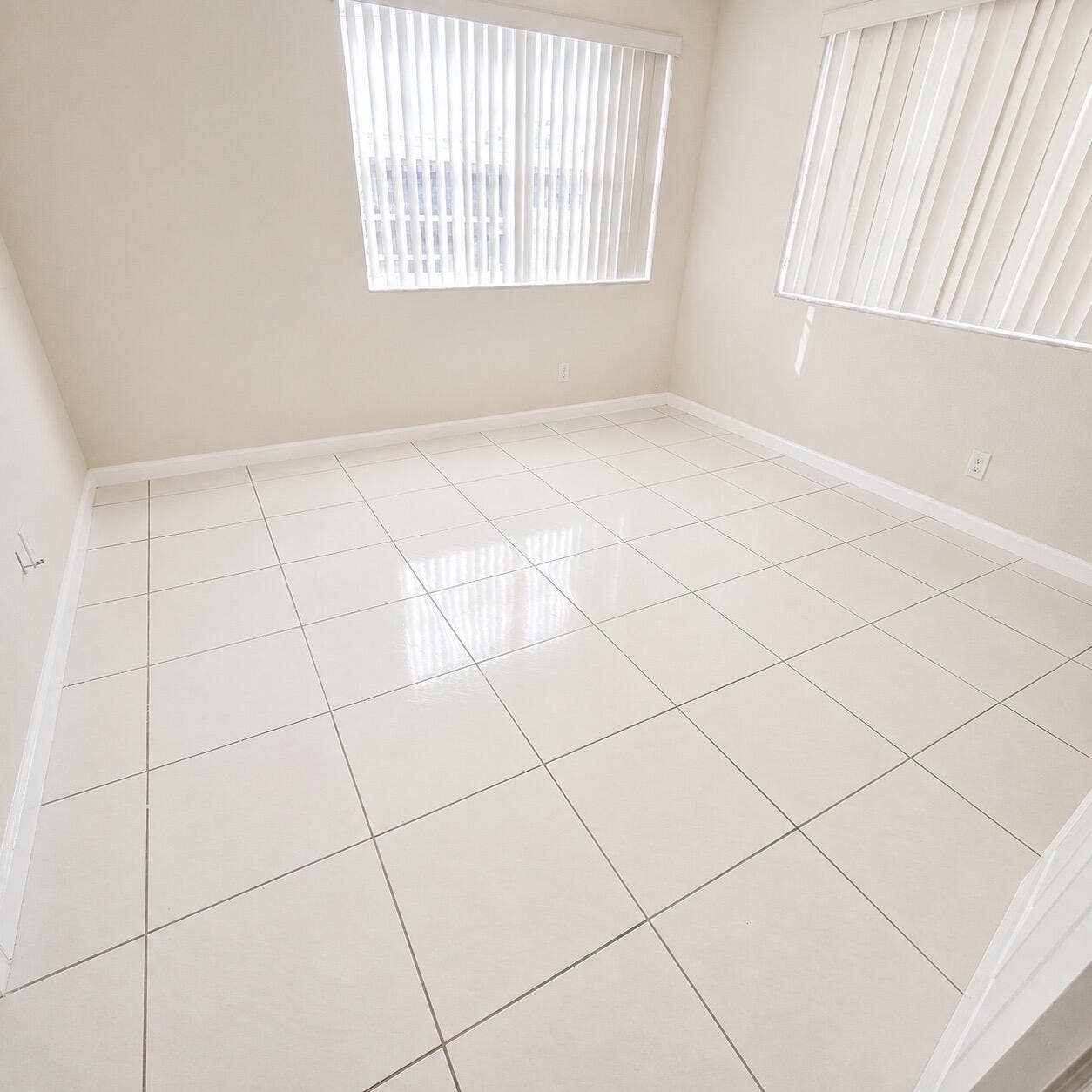 3614 TAYLOR Street, Hollywood, FL 33021 7f15c1bf-9011-4b66-84c5-561dd02370d9