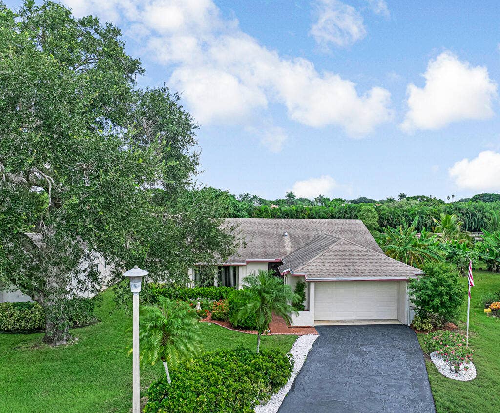 10301 GREENBRIAR Court, Boca Raton, FL 33498 42