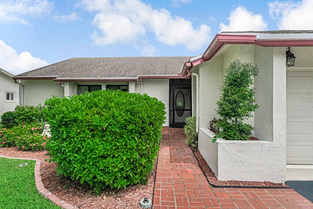10301 GREENBRIAR Court, Boca Raton, FL 33498 05