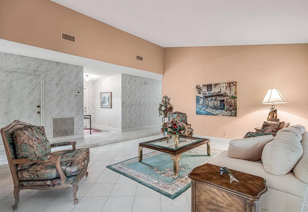 10301 GREENBRIAR Court, Boca Raton, FL 33498 08