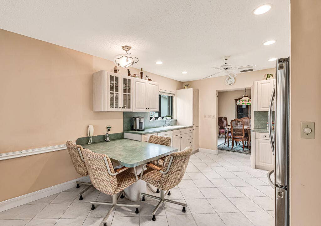 10301 GREENBRIAR Court, Boca Raton, FL 33498 17