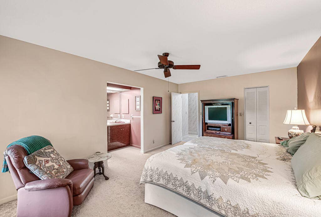 10301 GREENBRIAR Court, Boca Raton, FL 33498 28