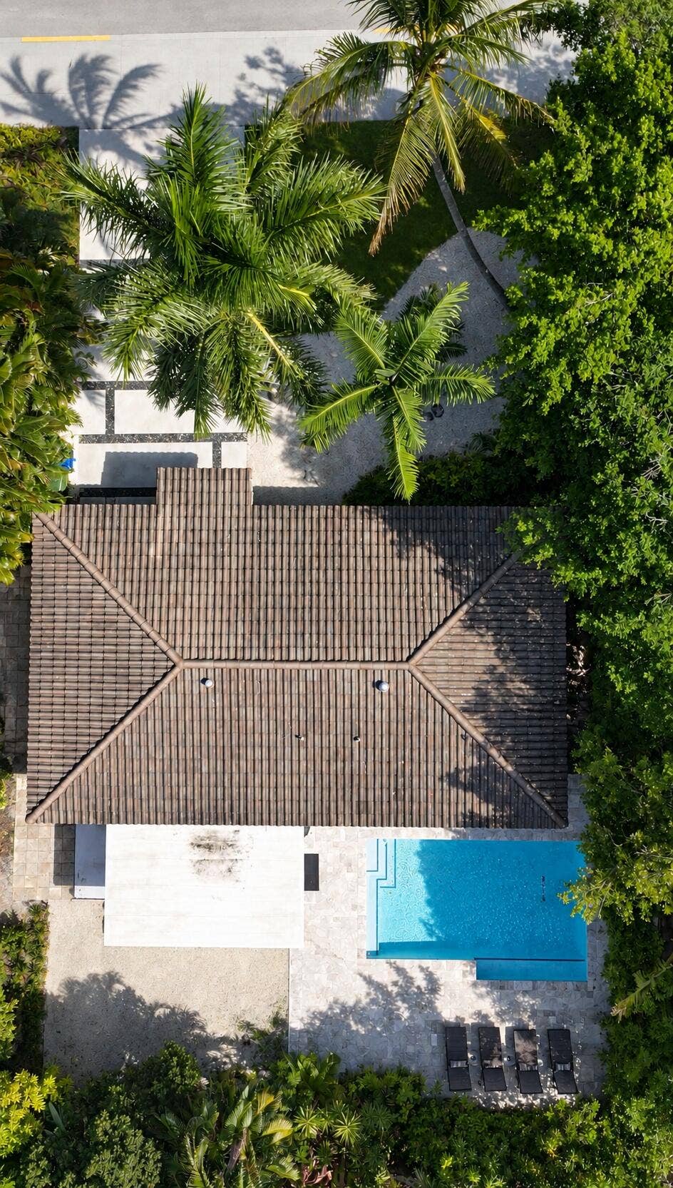 1908 NE 27th Drive, Wilton Manors, FL 33306 Drone