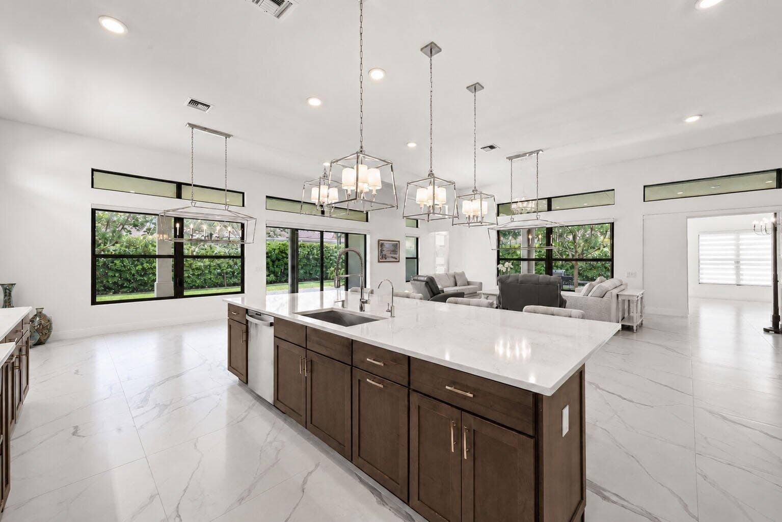 9264 Porto Way, Parkland, FL 33076 Kitchen