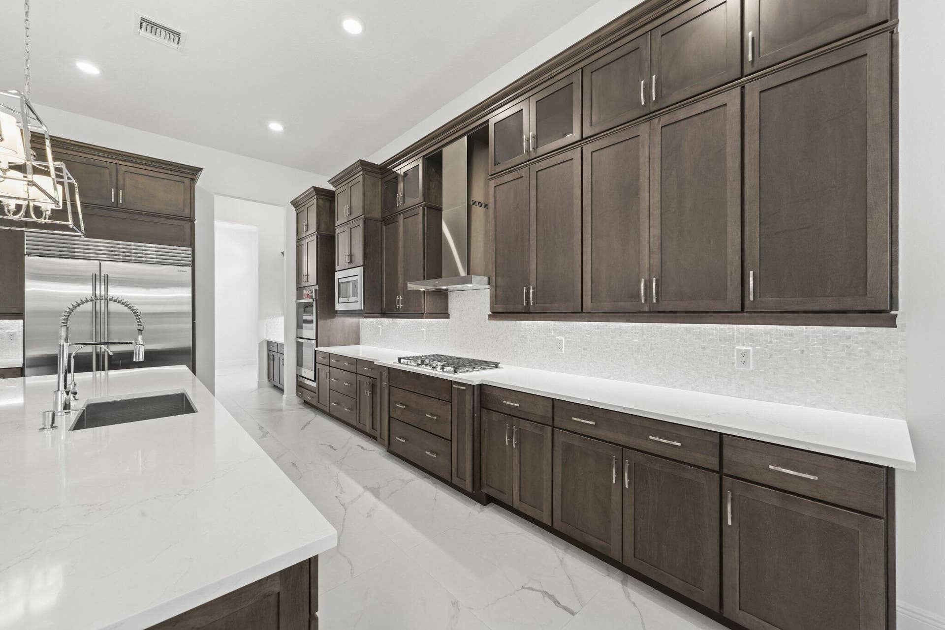 9264 Porto Way, Parkland, FL 33076 Kitchen
