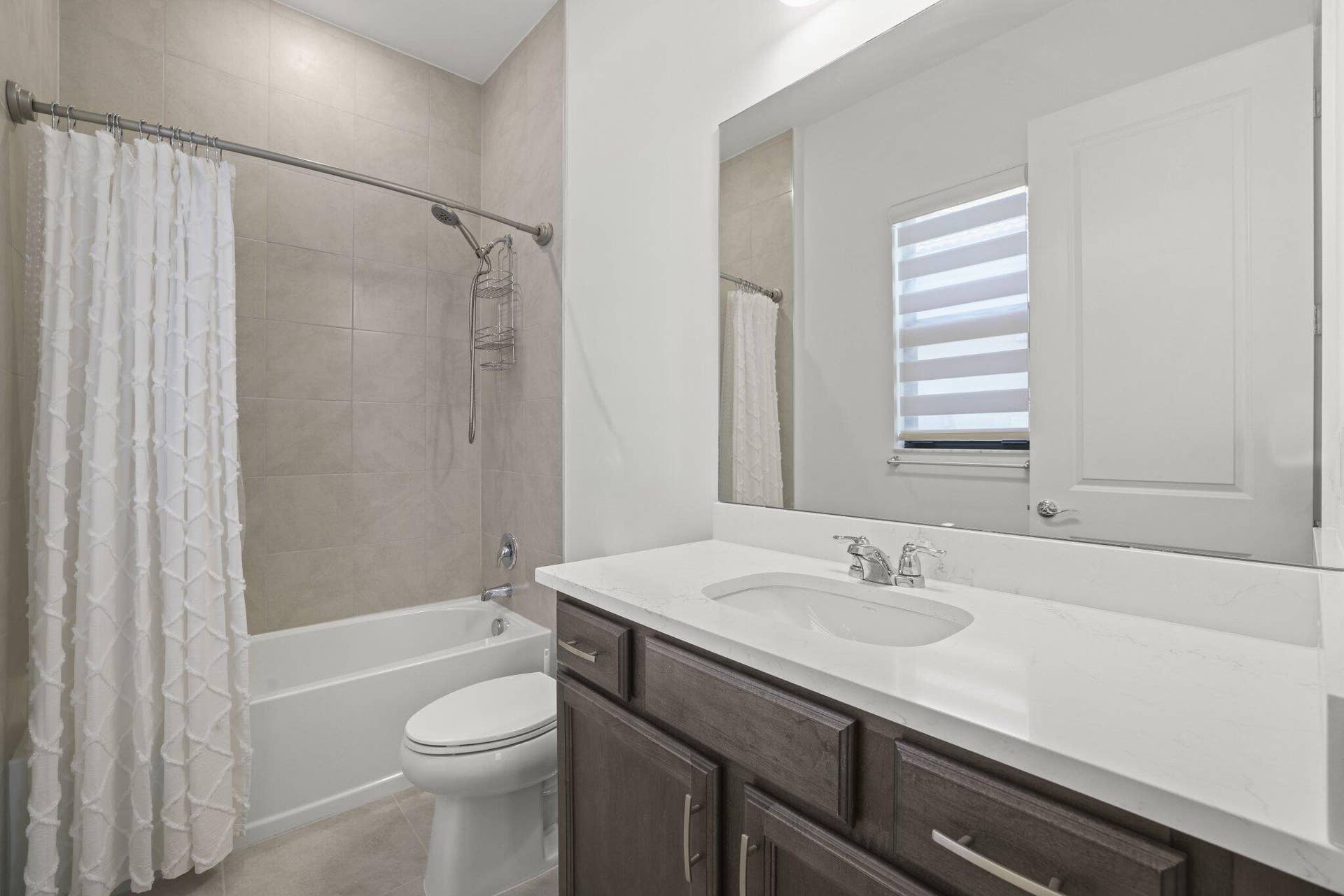 9264 Porto Way, Parkland, FL 33076 2nd Bedroom Ensuite Bathroom