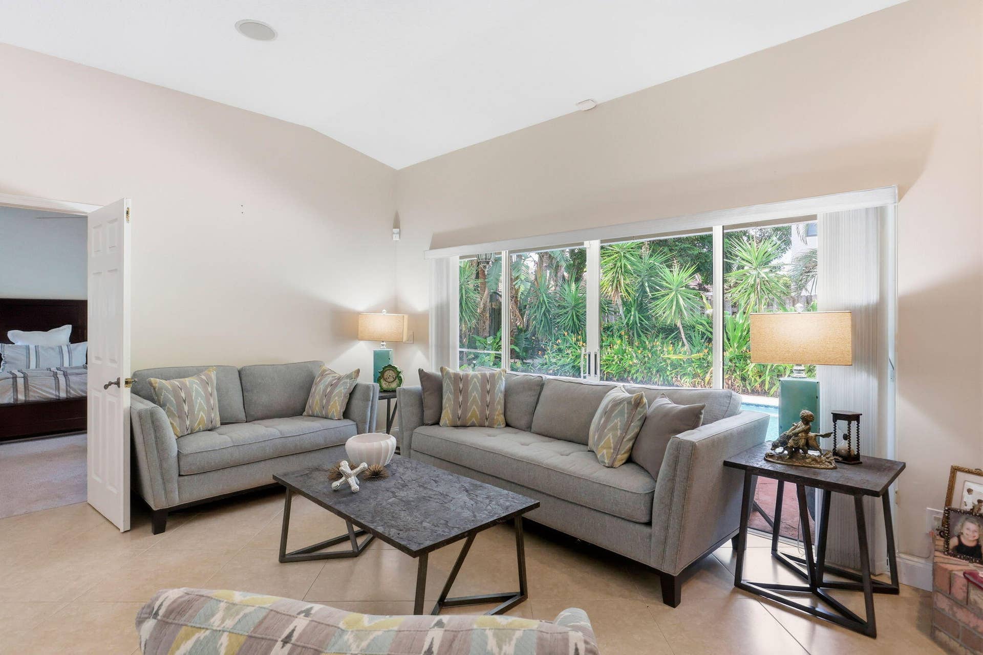 435 MOHAWK Lane, Boca Raton, FL 33487 6-web-or-mls-003_0E2A3254