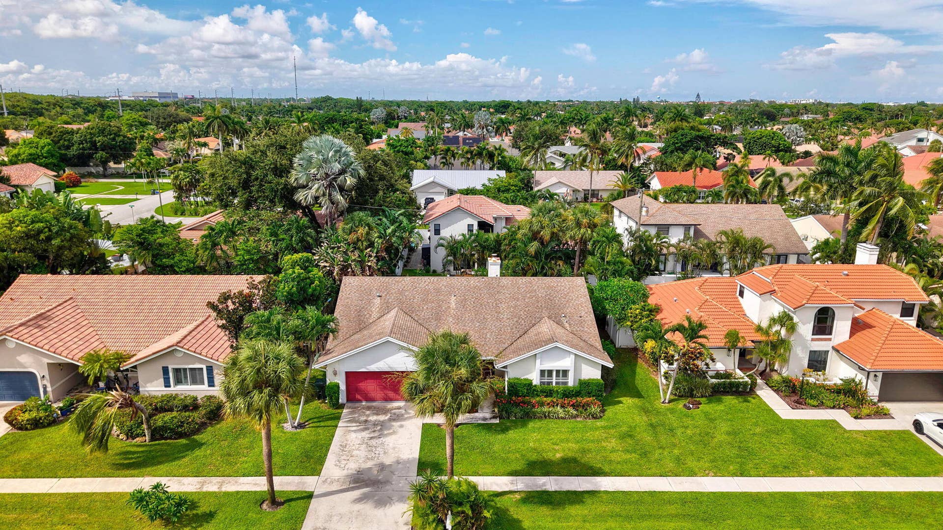 435 MOHAWK Lane, Boca Raton, FL 33487 35-web-or-mls-DJI_20260909155525_0021_D_