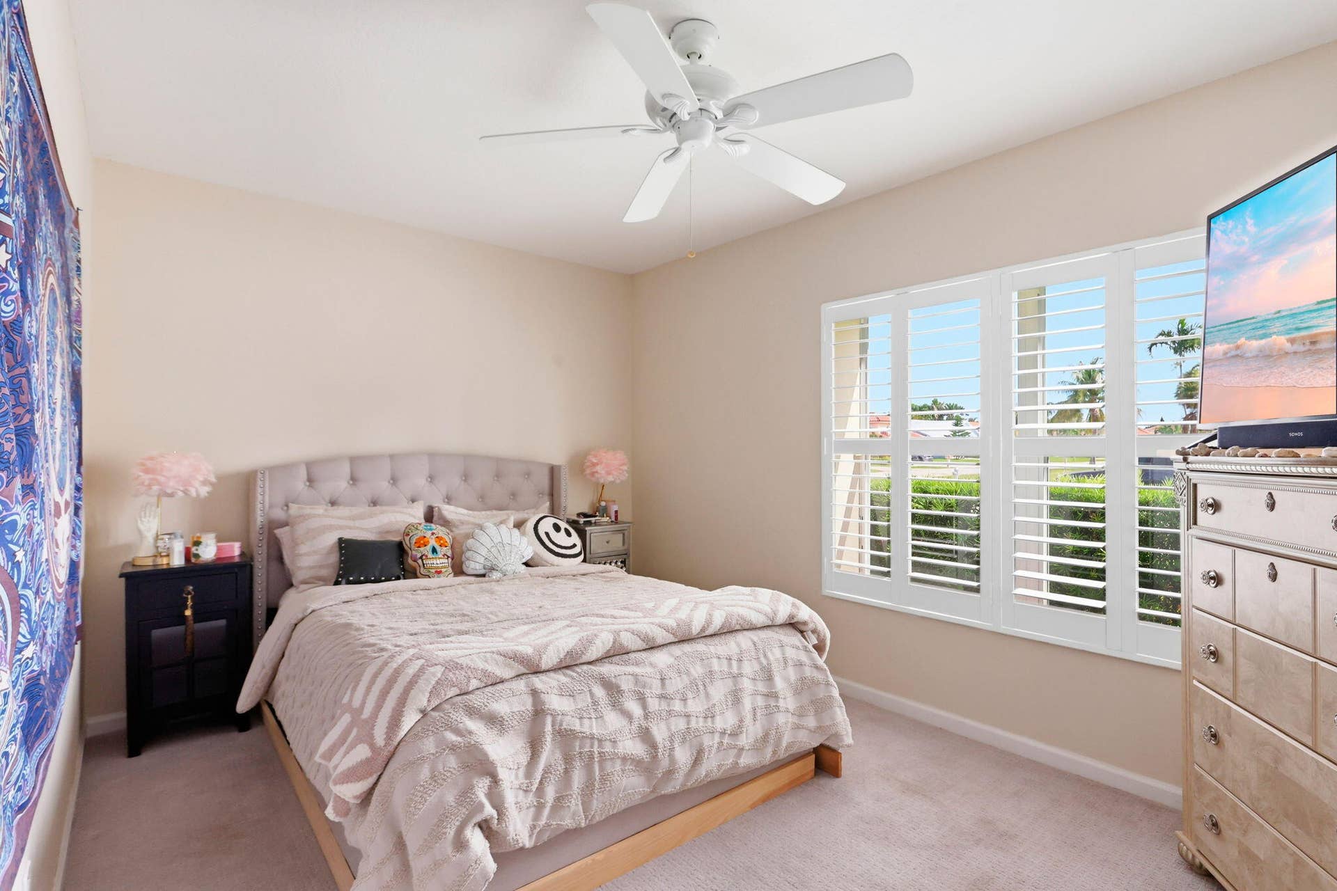 435 MOHAWK Lane, Boca Raton, FL 33487 17-web-or-mls-014_0E2A3239_with_tv