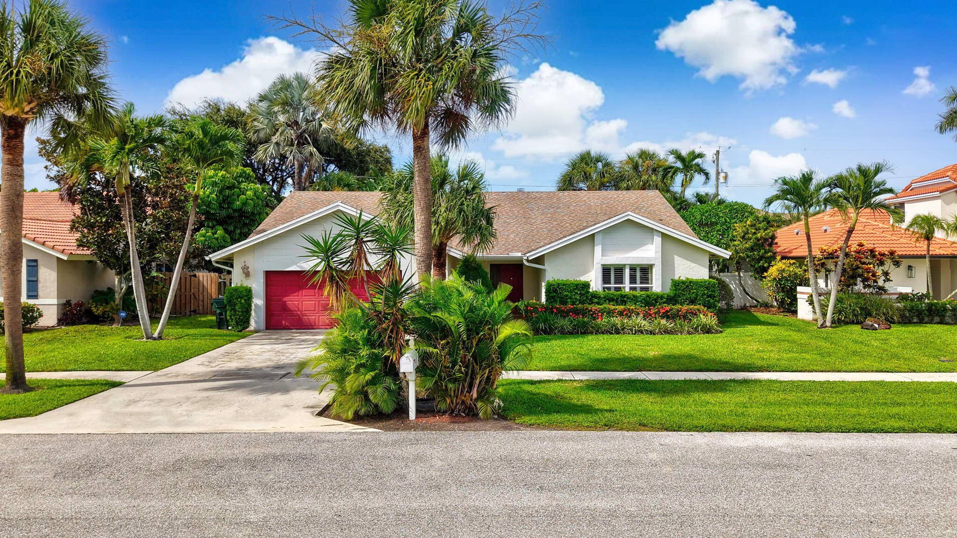 435 MOHAWK Lane, Boca Raton, FL 33487 2-web-or-mls-DJI_20260909155455_0006_D_0