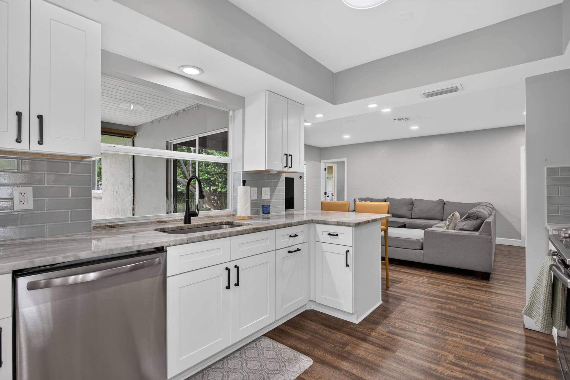 1717 NW 36TH Court, Oakland Park, FL 33309 19-web-or-mls-1717-0224