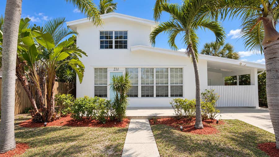 Property photo for 211 Dartmouth Drive, Lake Worth Beach, FL