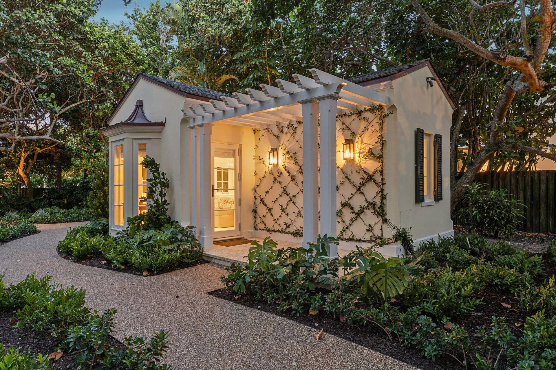 1919 N OCEAN Boulevard, Gulf Stream, FL 33483 "Cypress" Casita