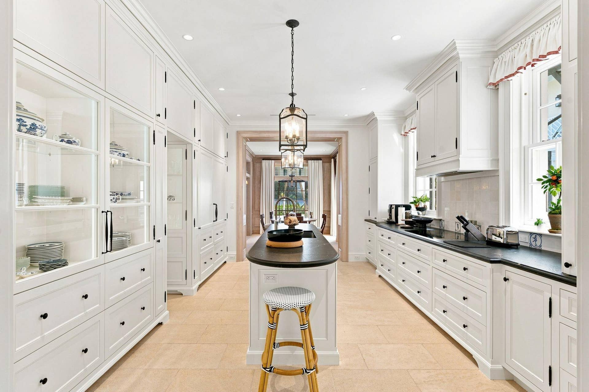 1919 N OCEAN Boulevard, Gulf Stream, FL 33483 Kitchen