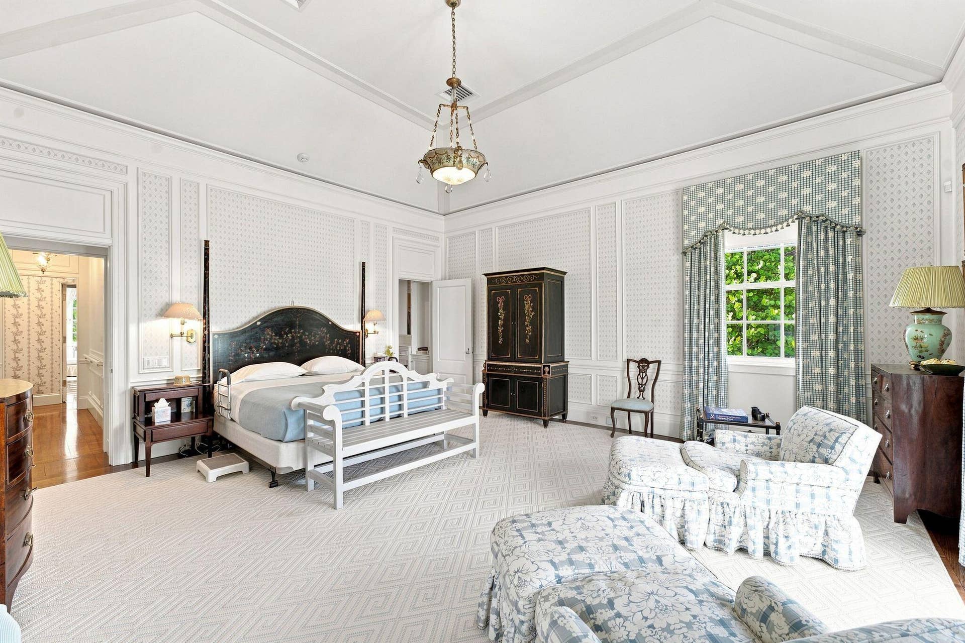 1919 N OCEAN Boulevard, Gulf Stream, FL 33483 Primary bedroom