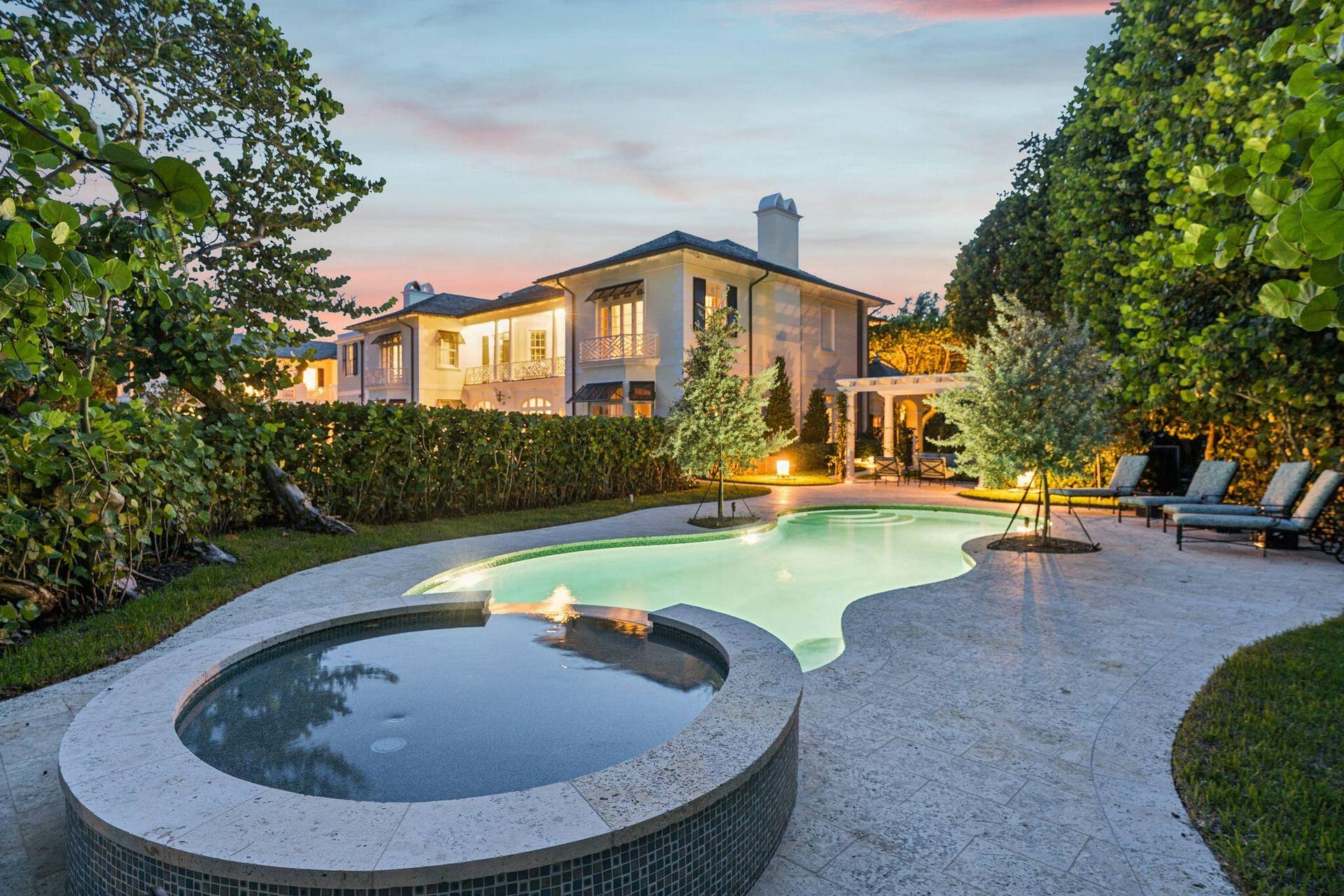 1919 N OCEAN Boulevard, Gulf Stream, FL 33483 Pool with sun shelf