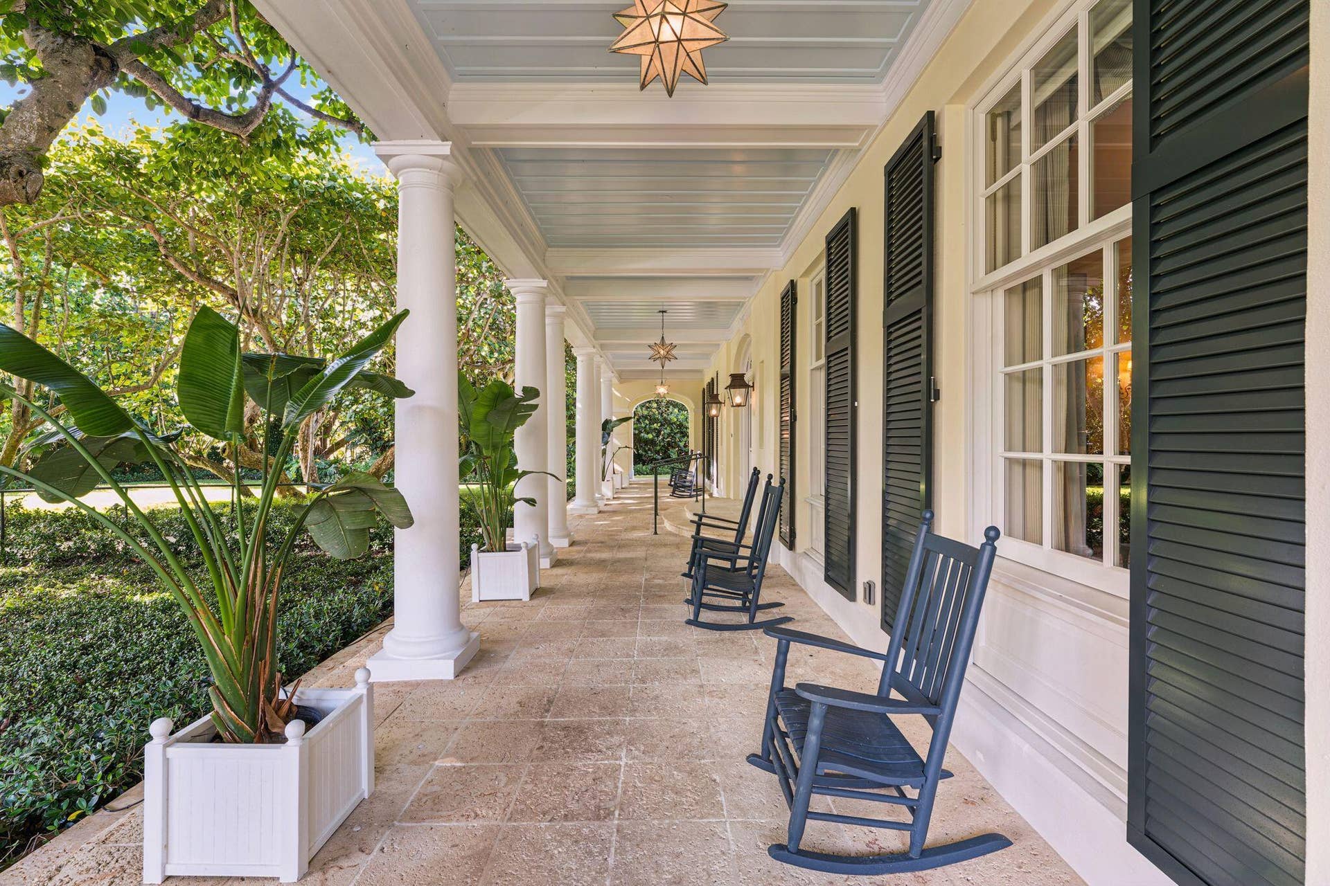 1919 N OCEAN Boulevard, Gulf Stream, FL 33483 Front porch