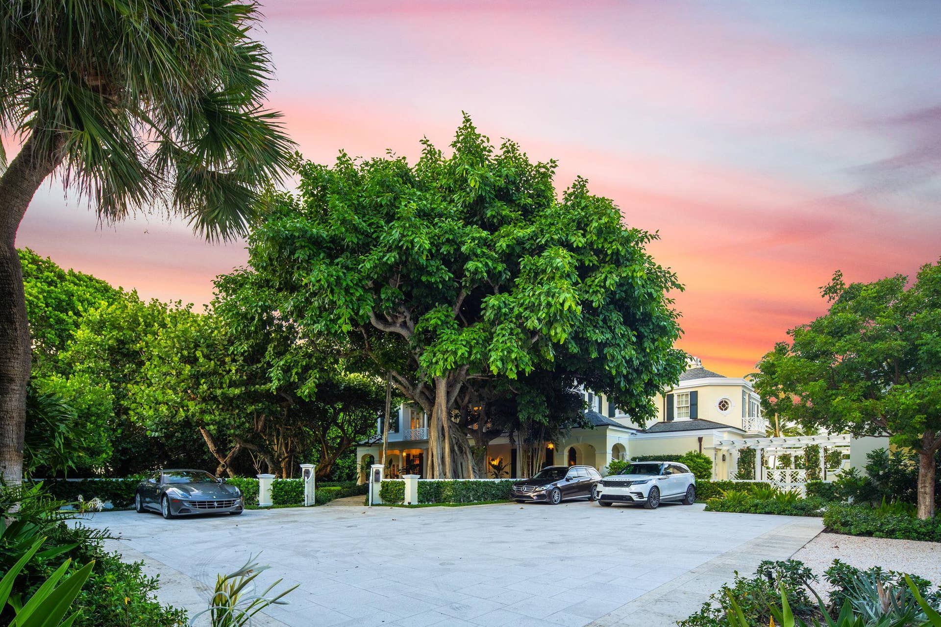 1919 N OCEAN Boulevard, Gulf Stream, FL 33483 Driveway approach to Main House
