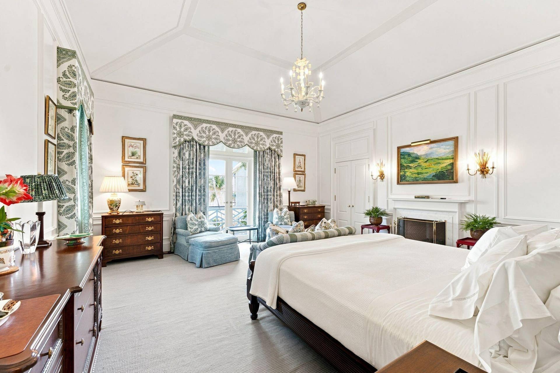 1919 N OCEAN Boulevard, Gulf Stream, FL 33483 Upstairs guest
