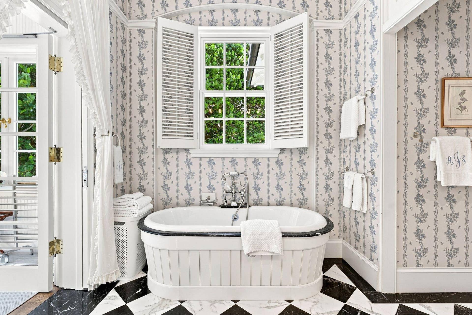 1919 N OCEAN Boulevard, Gulf Stream, FL 33483 Primary bath