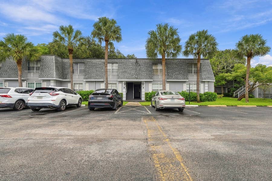 Property photo for 424 NW 70TH Avenue, #121, Plantation, FL