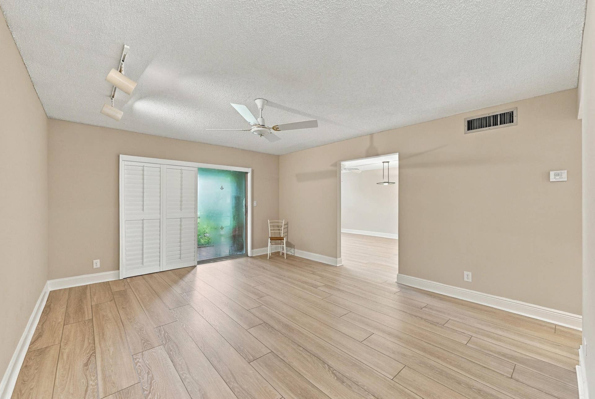 04_foyer