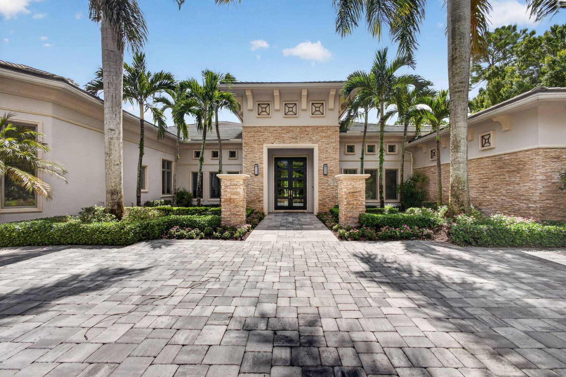 12200 TILLINGHAST Circle, Palm Beach Gardens, FL 33418 13-web-or-mls-5D1A4175