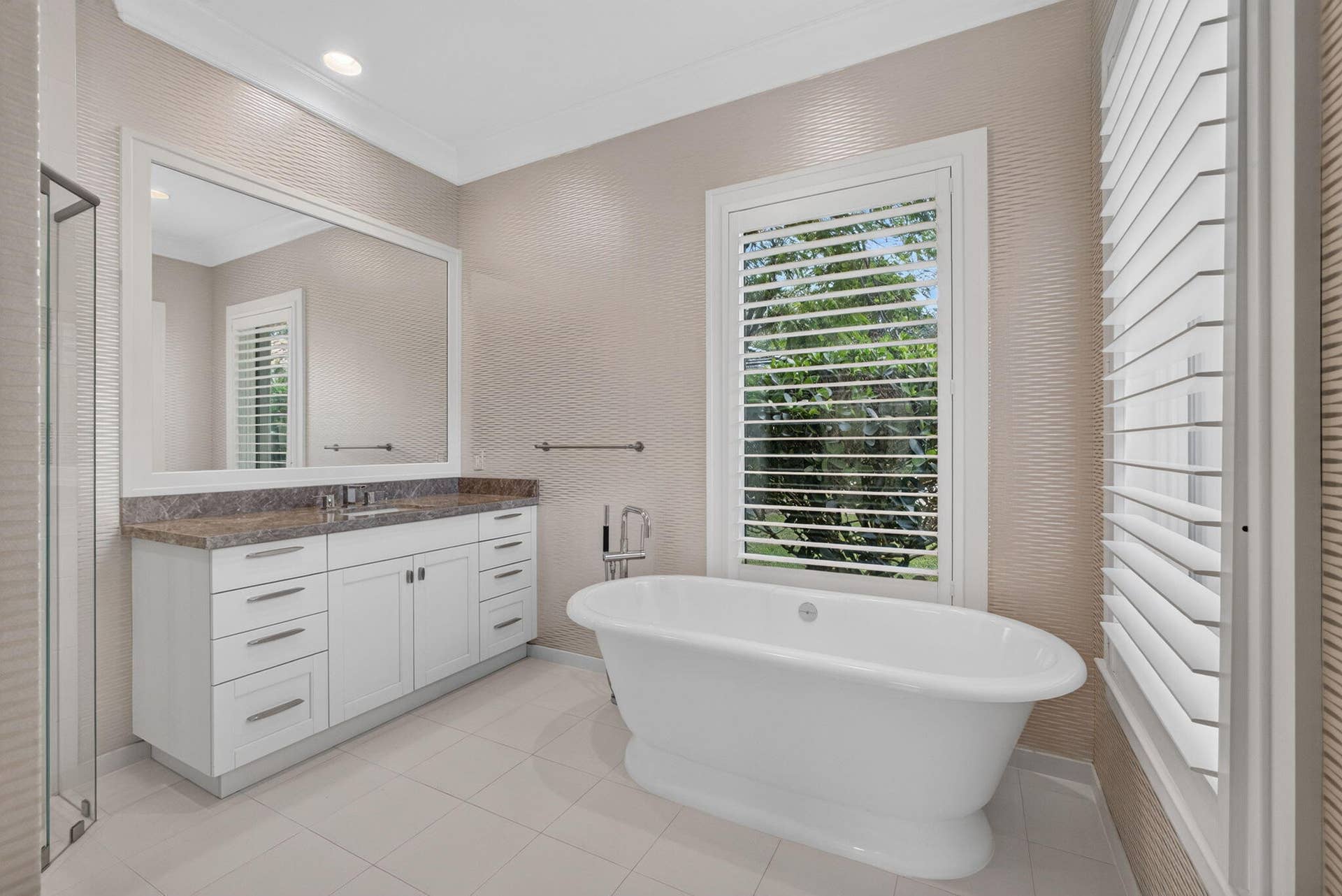 12200 TILLINGHAST Circle, Palm Beach Gardens, FL 33418 75-web-or-mls-5D1A4713