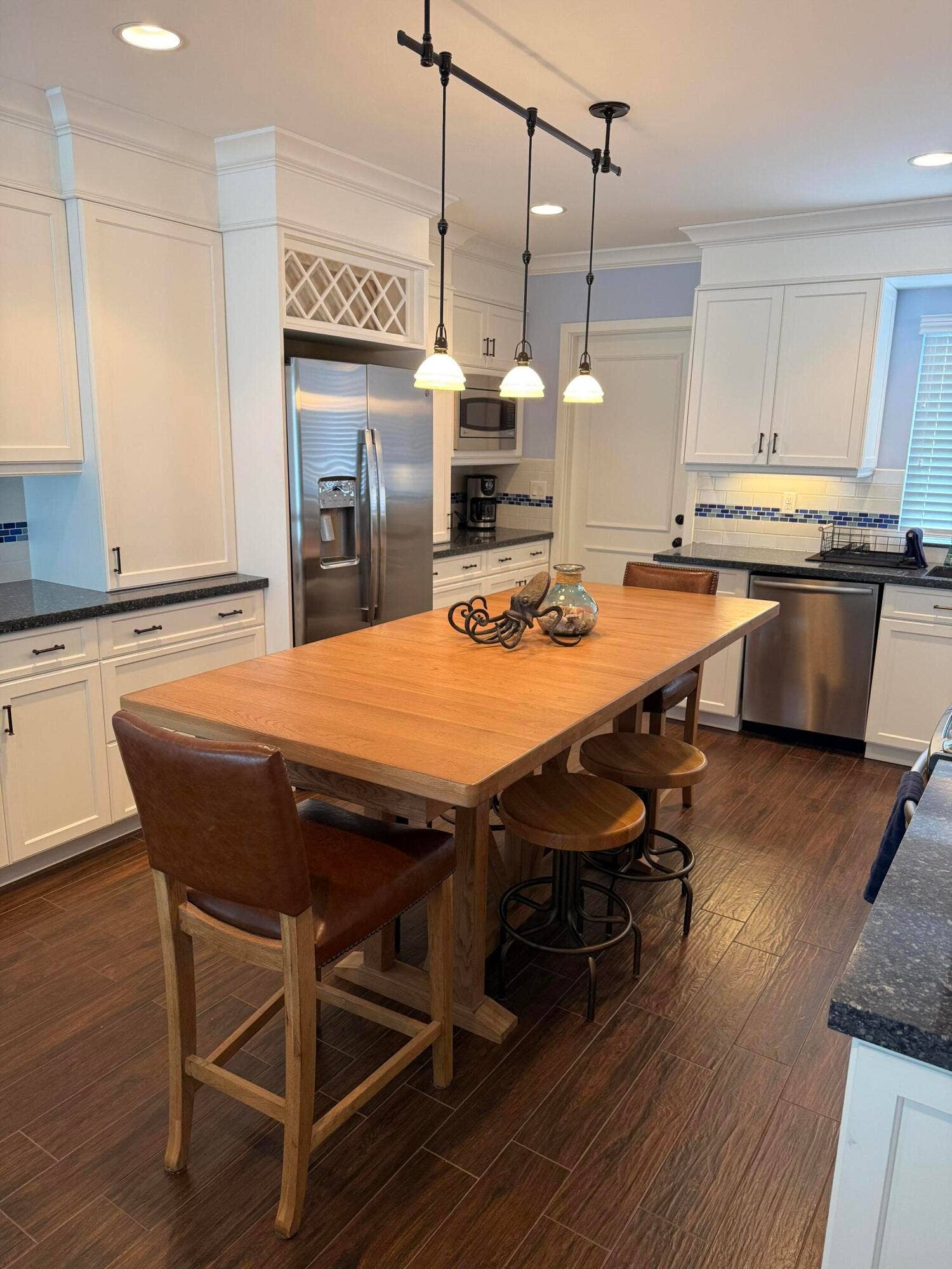 Eat in Kitchen