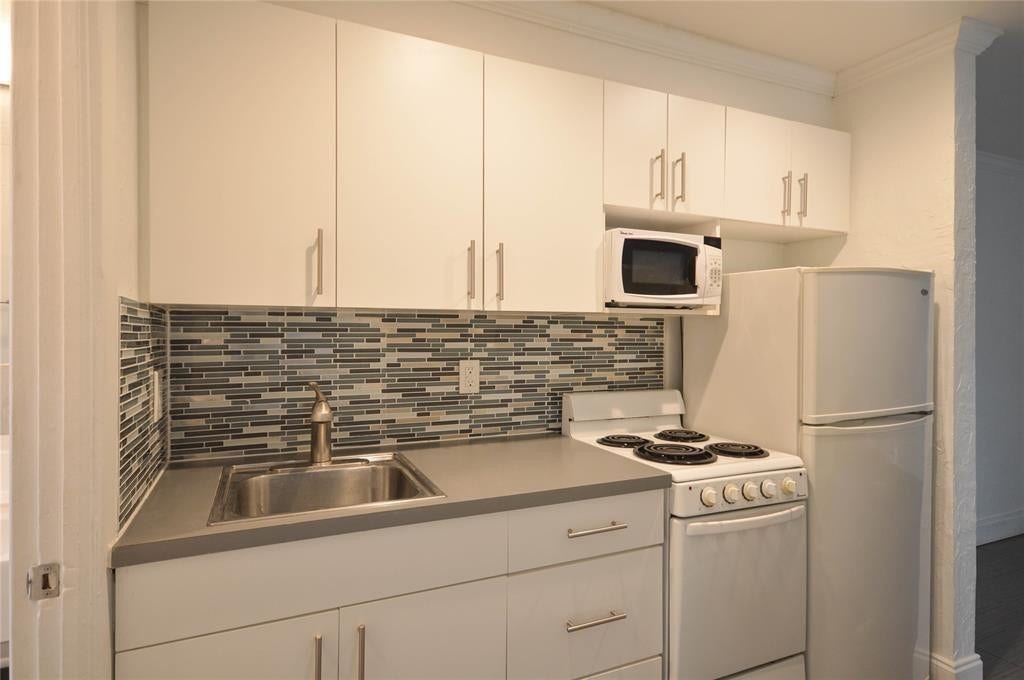 835 NE 15TH Avenue, #2, Fort Lauderdale, FL 33304 Photo 4