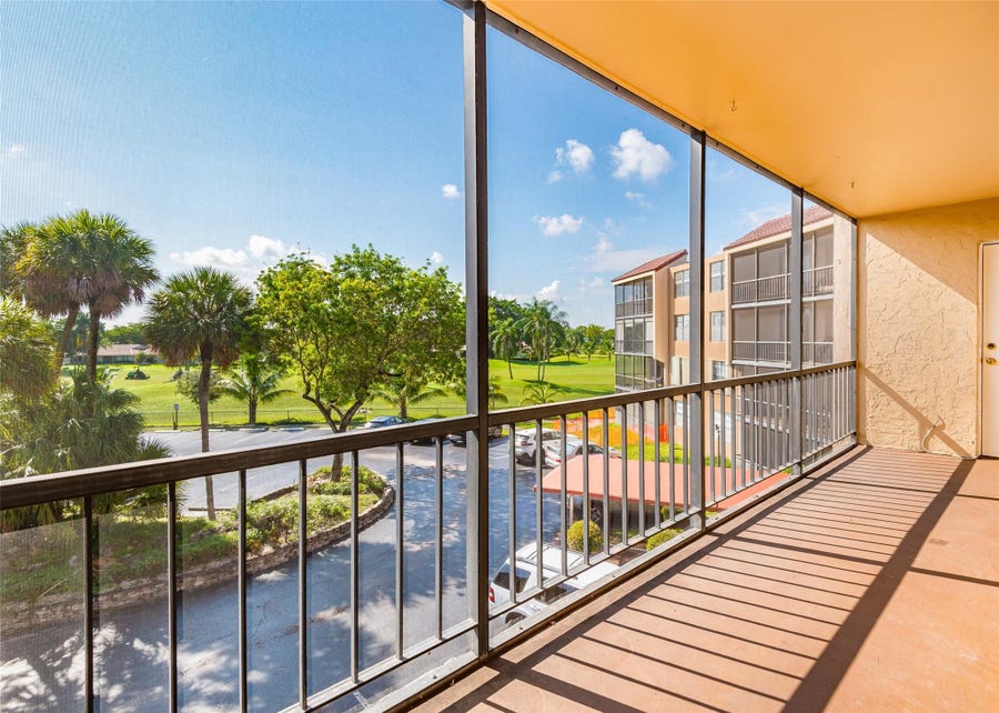 Property photo for 3900 N HILLS Drive, #302, Hollywood, FL