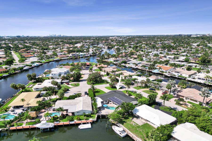 Property photo for 820 SE 6TH Avenue, Pompano Beach, FL