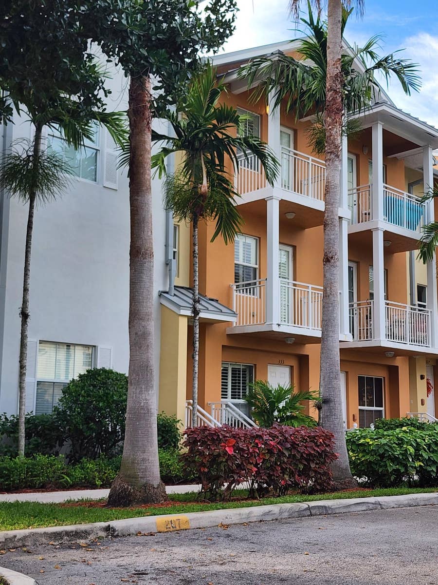 Property photo for 335 SW 13TH Terrace, #335, Fort Lauderdale, FL