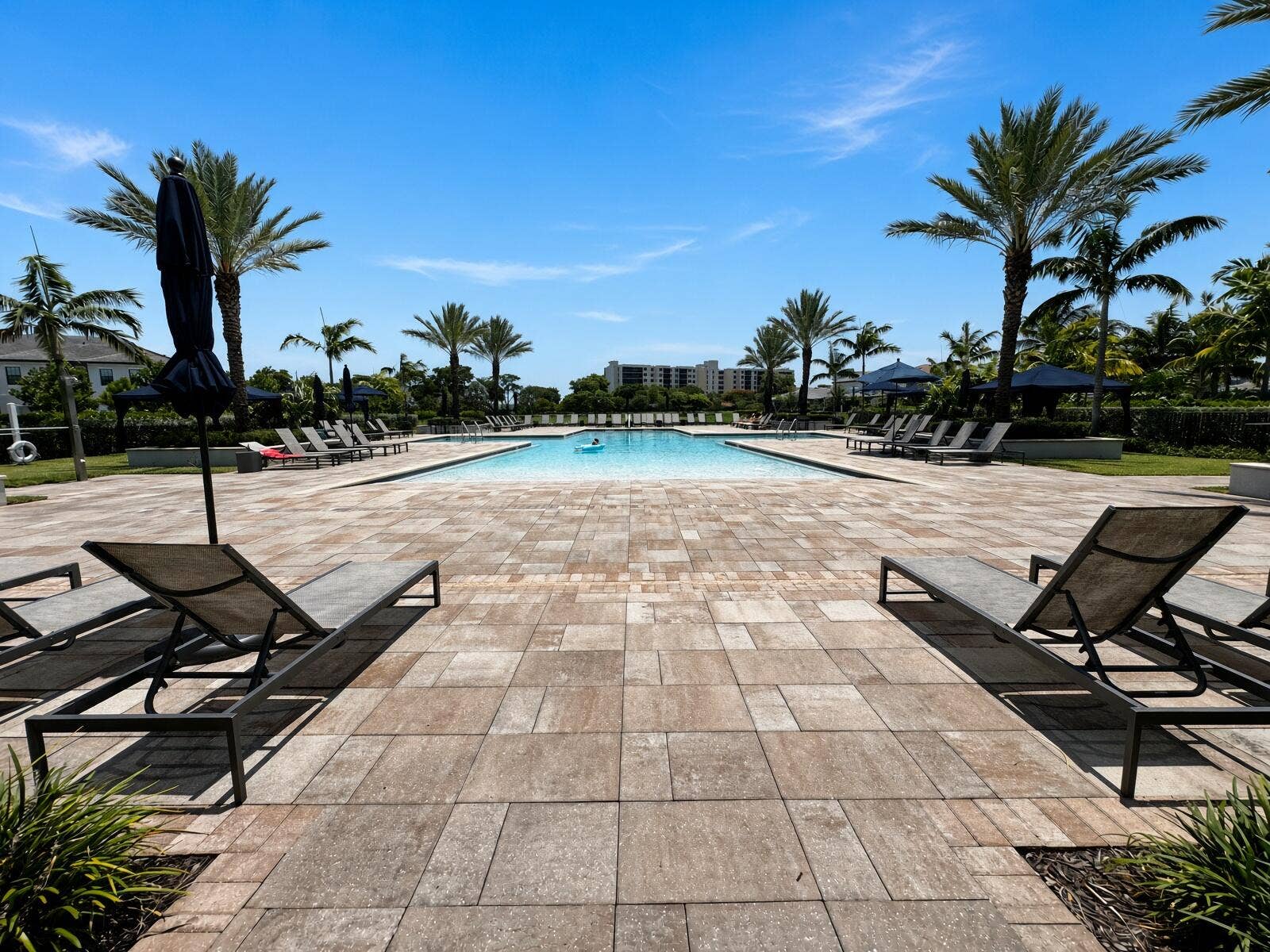 05_community_pool