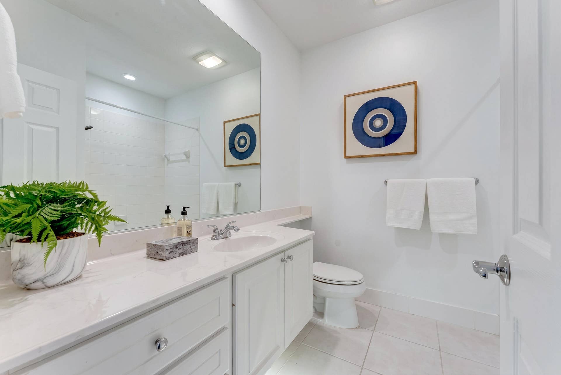 2nd Bathroom