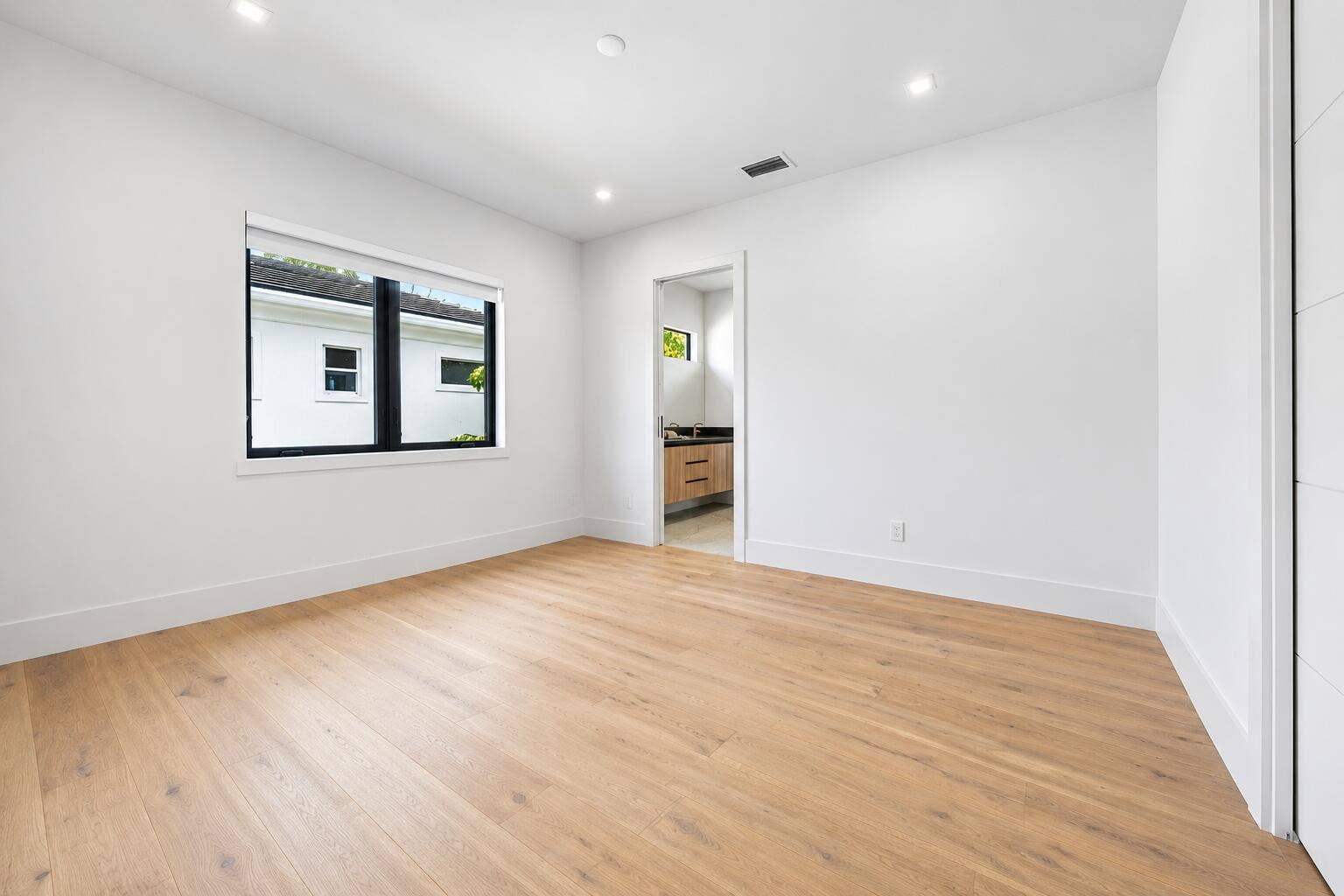 Upstairs Bedroom 4