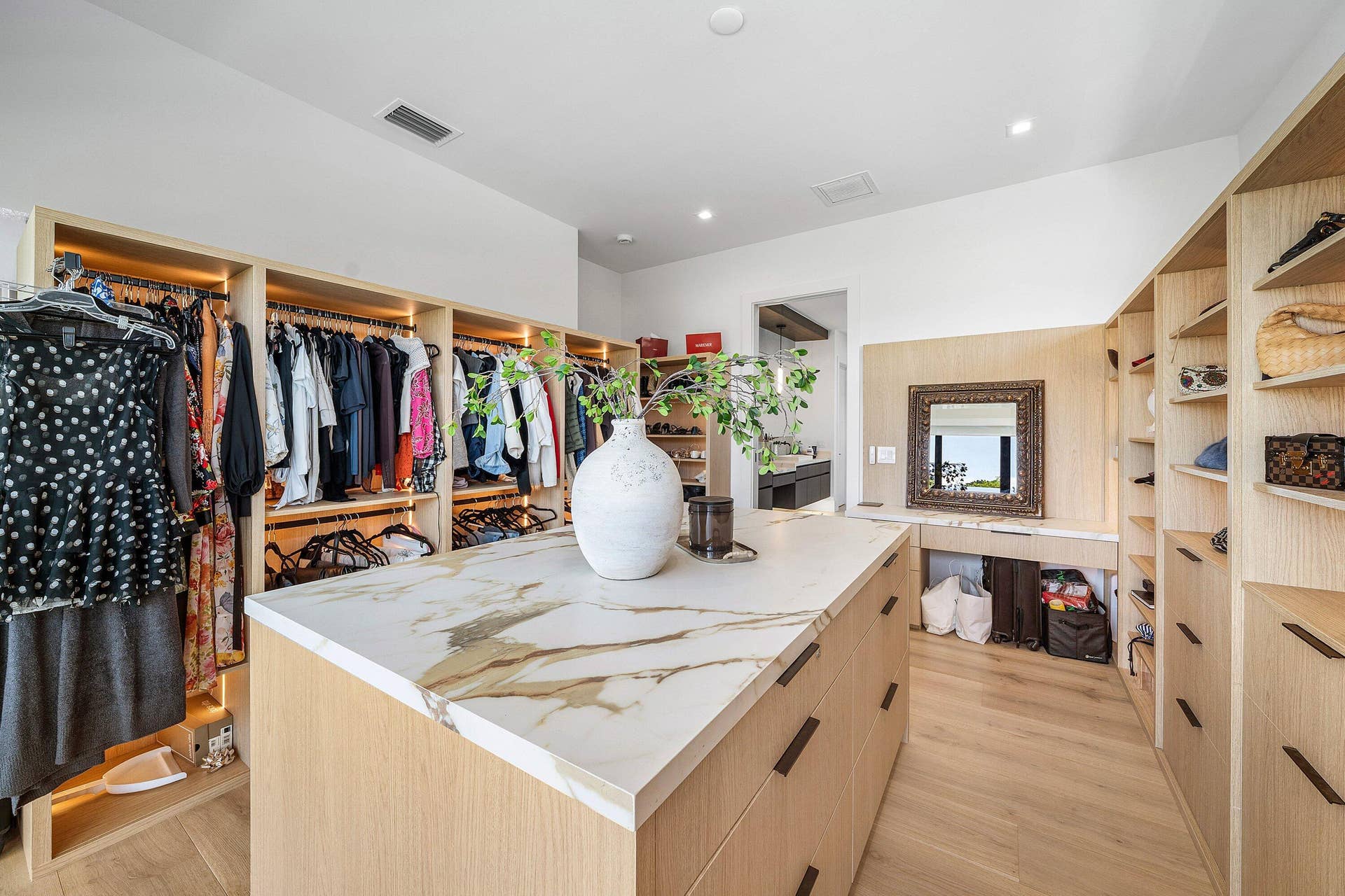 Walk in Closet