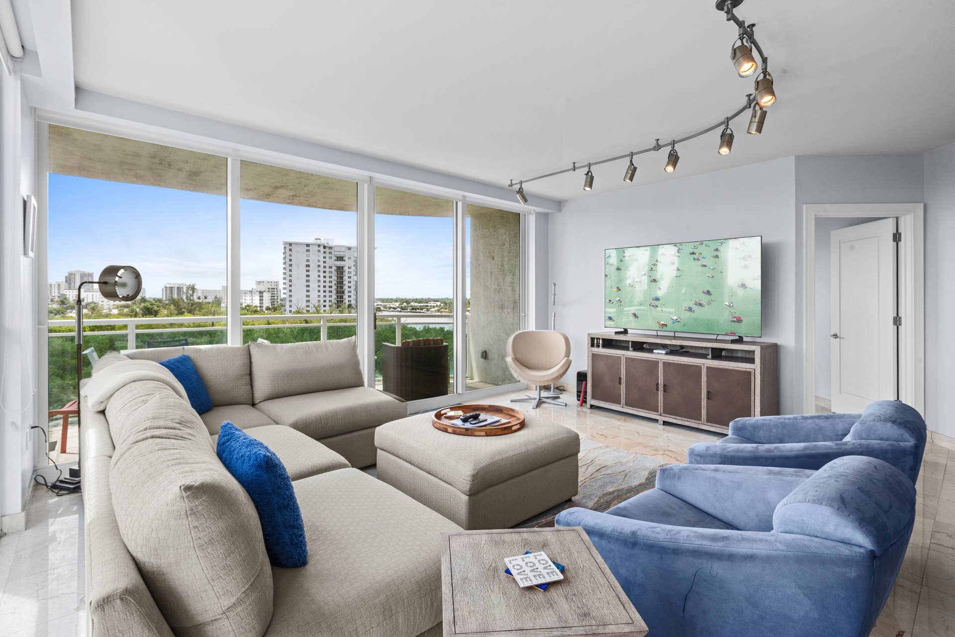 2845 NE 9TH Street, #601, Fort Lauderdale, FL 33304 DSC06161