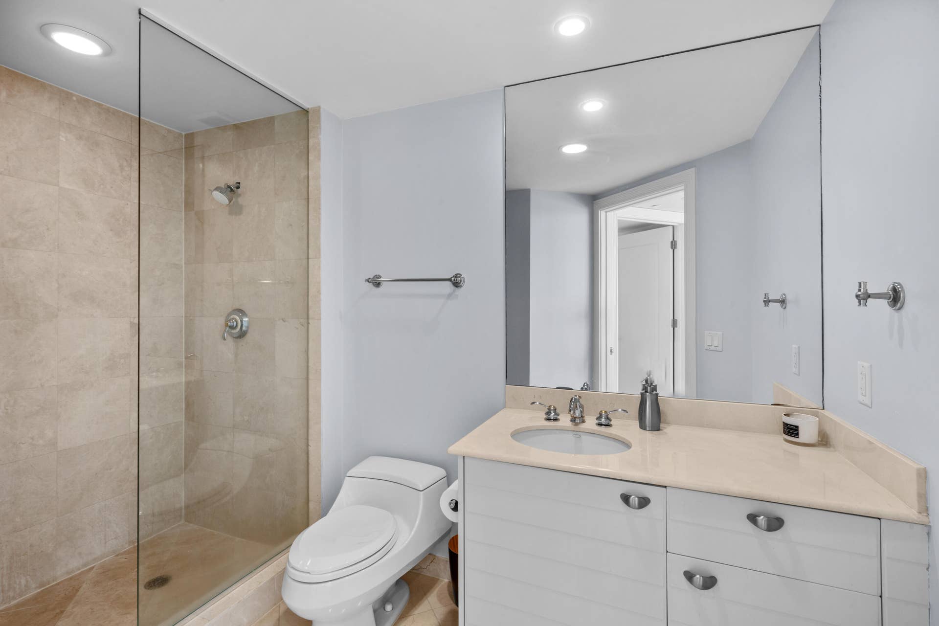 2845 NE 9TH Street, #601, Fort Lauderdale, FL 33304 DSC06259