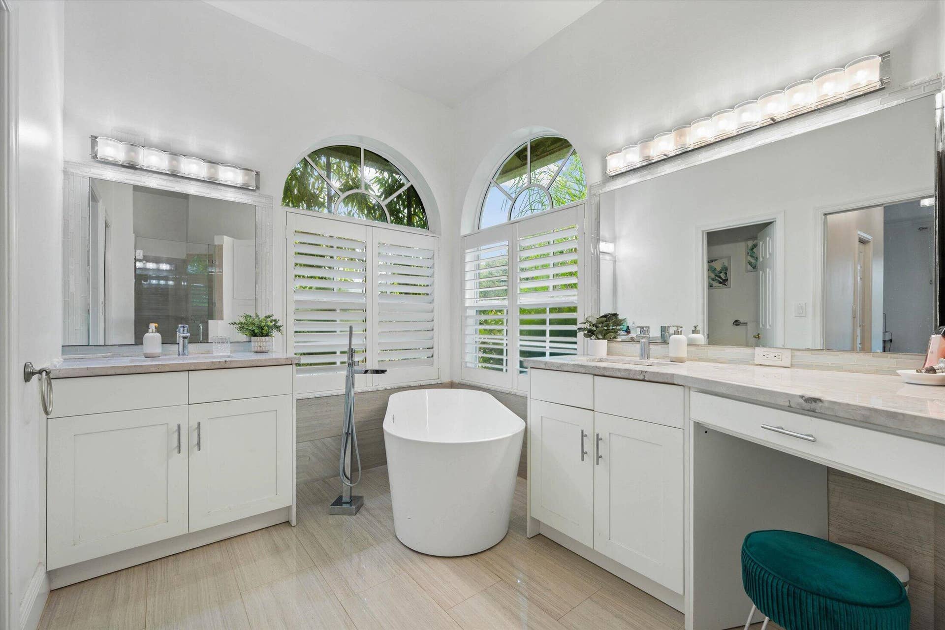 2647 EDGEWATER Drive, Weston, FL 33332 26-2647 Edgewater Dr, Weston-61
