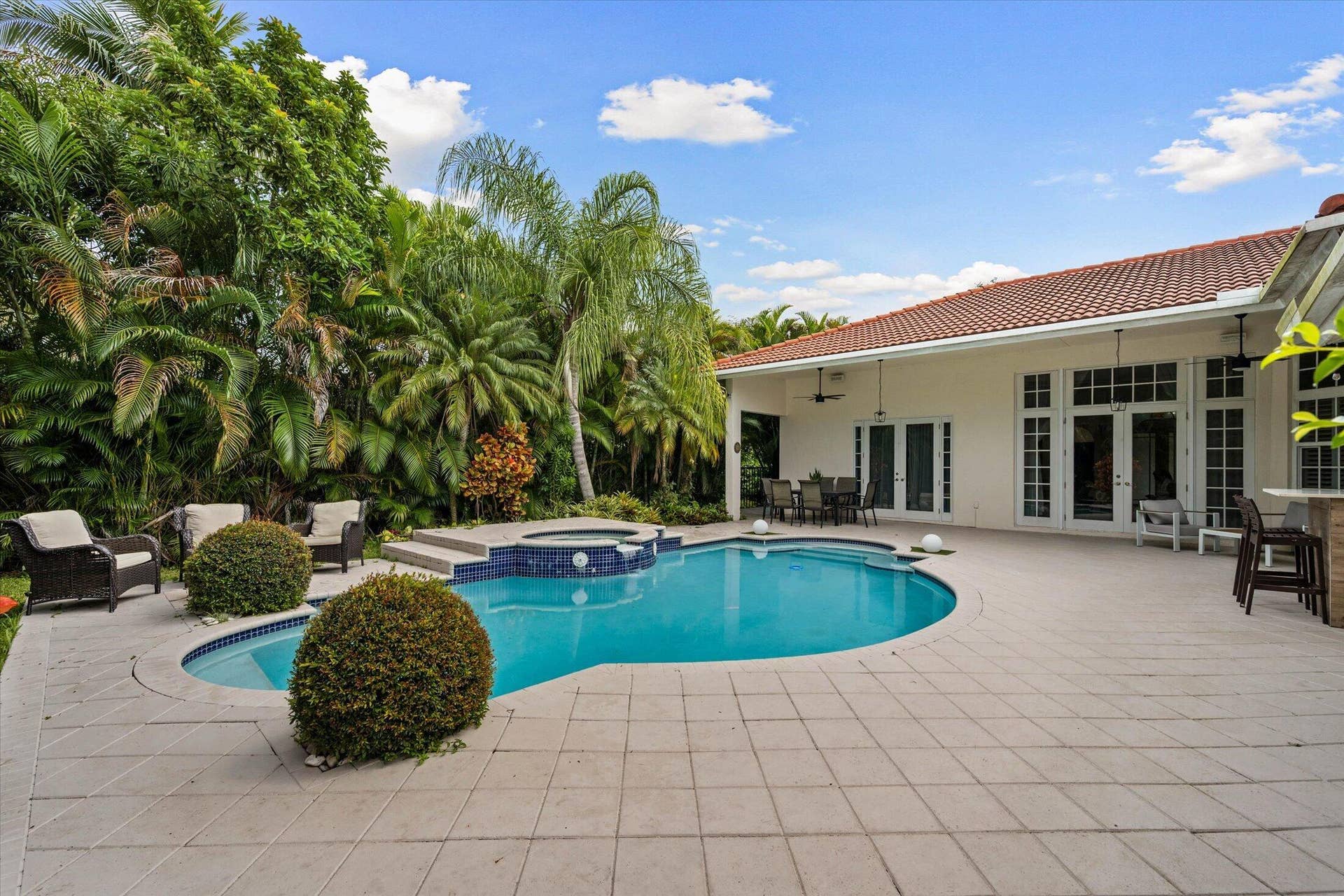 2647 EDGEWATER Drive, Weston, FL 33332 39-2647 Edgewater Dr, Weston-48