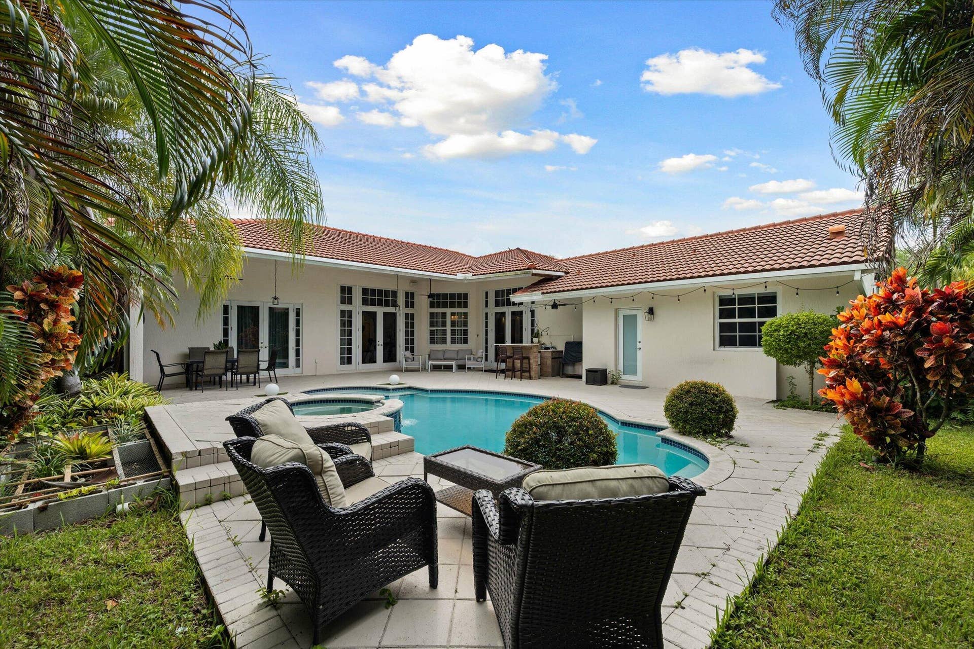 2647 EDGEWATER Drive, Weston, FL 33332 41-2647 Edgewater Dr, Weston-46
